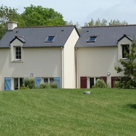 Prázdninový areál Lagrange Le Hameau De Peemor Pen